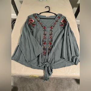 Bell sleeve tie top
